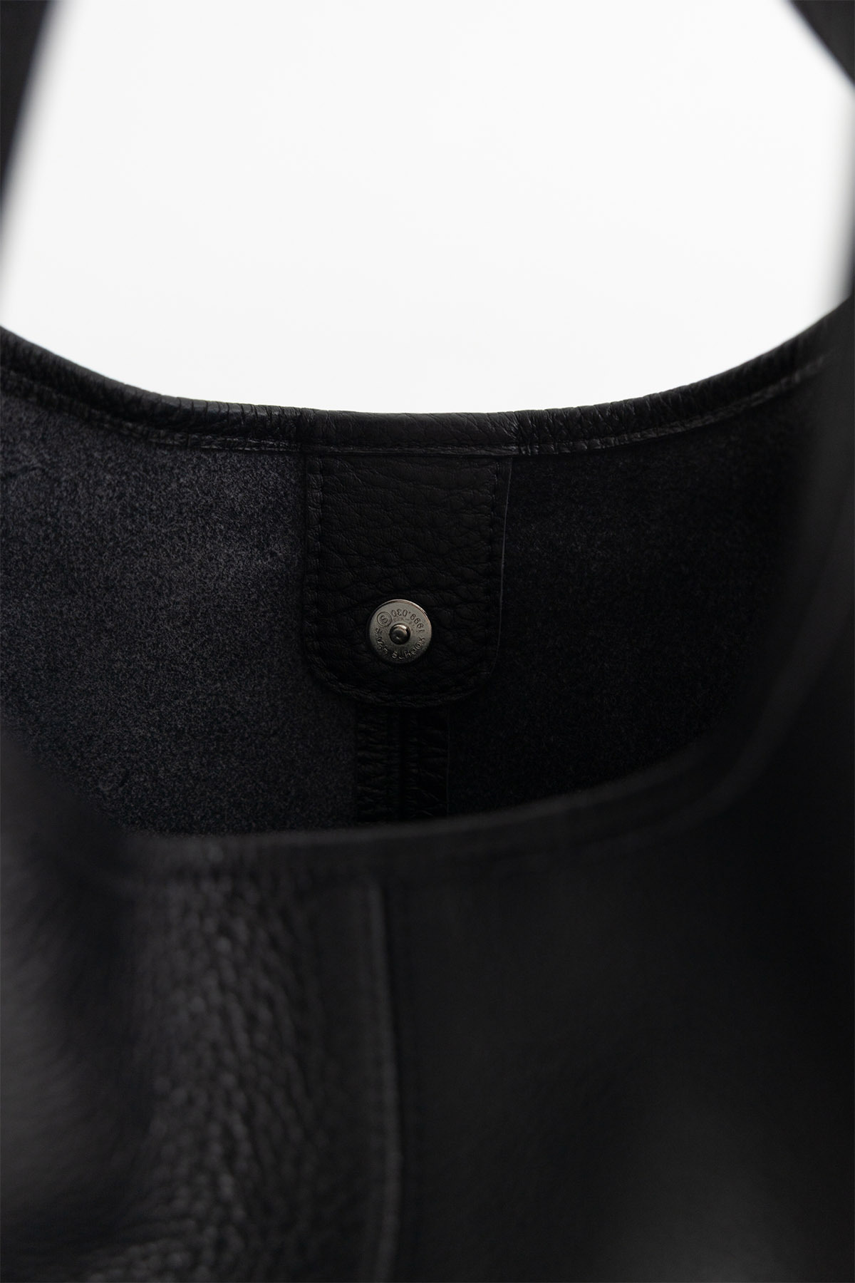 a20tria20bag28black29-cutout7