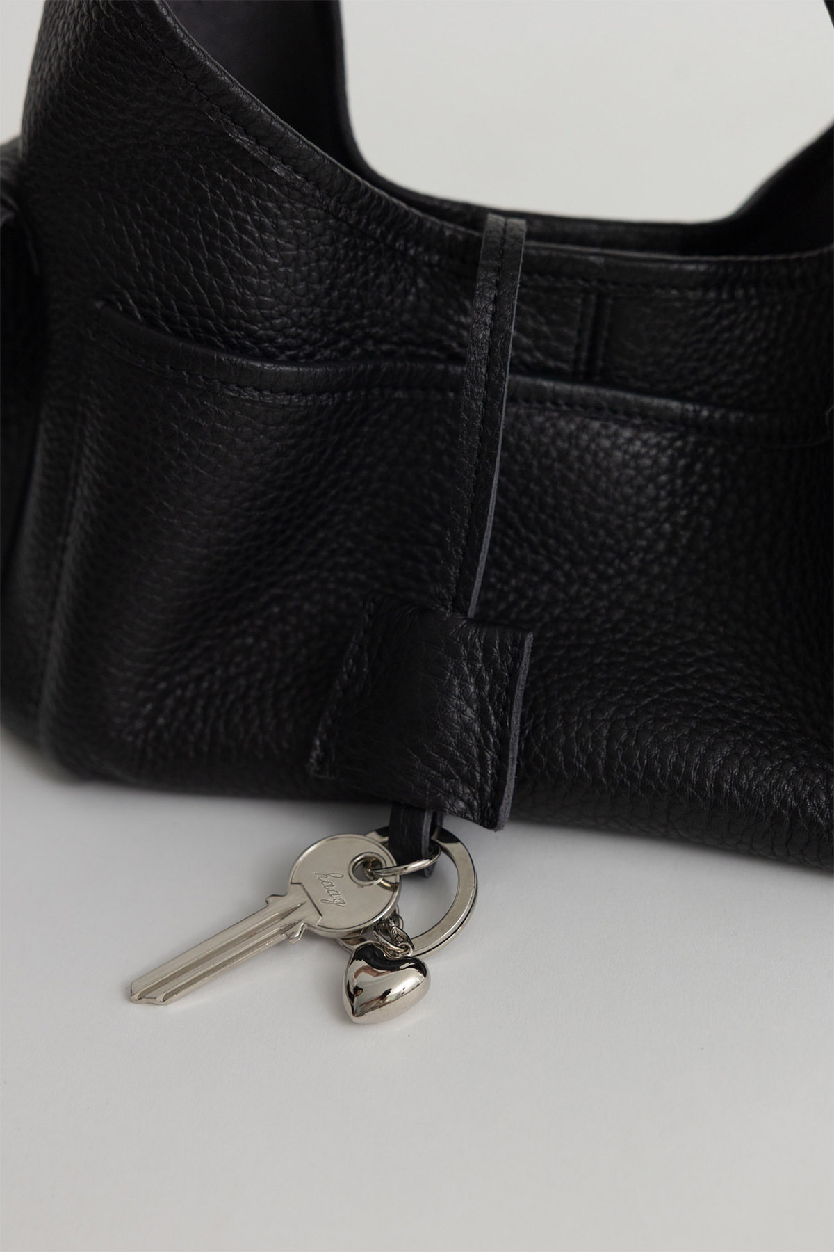 a20tria20bag28black29-cutout6