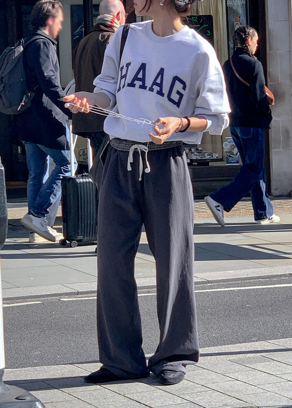 copy-1742215564-a20haag20sweatshirt28light20grey29-description9