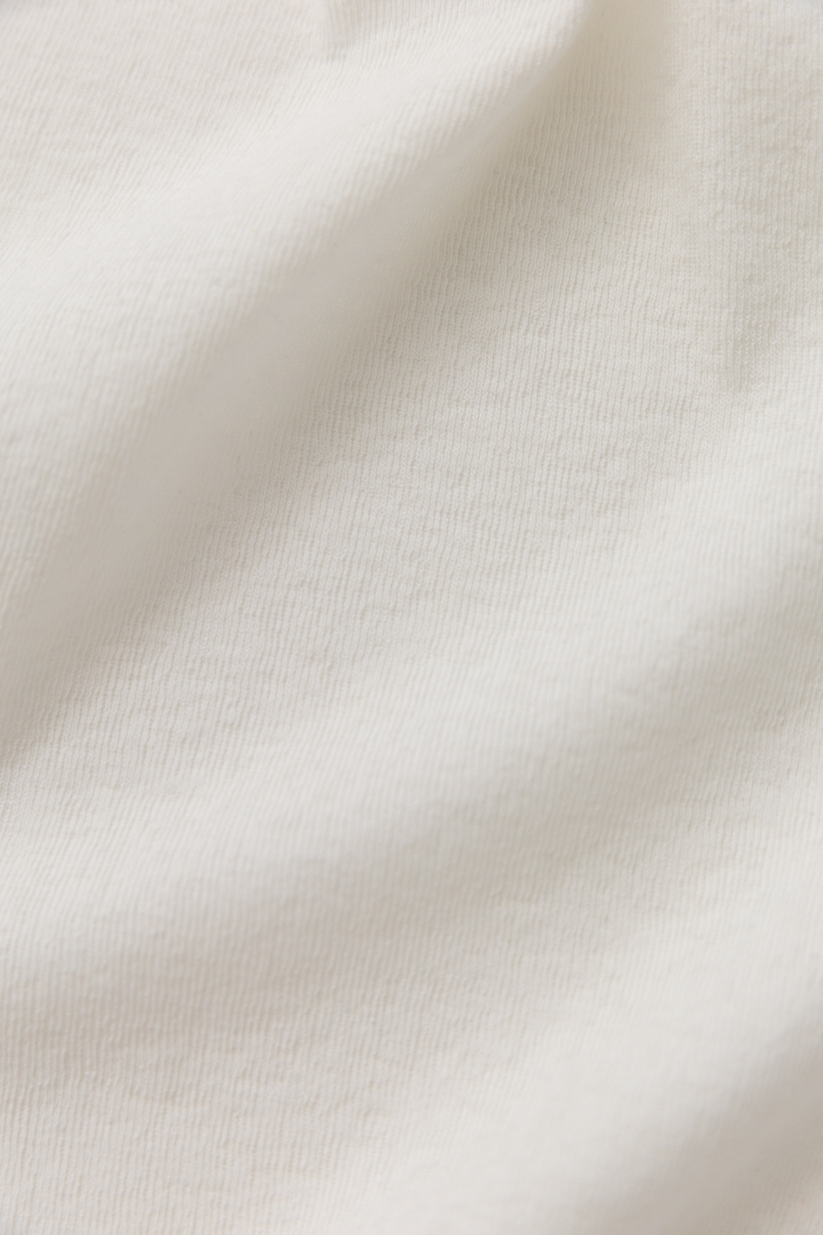 an20aero20tank28white29-cutout2