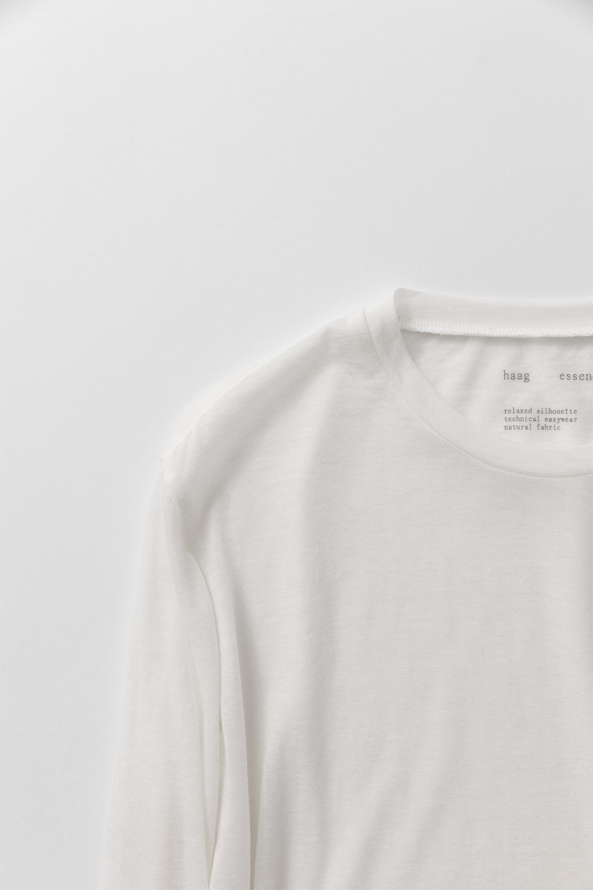 whisper20box20t-sh28white29_0002_HG-849