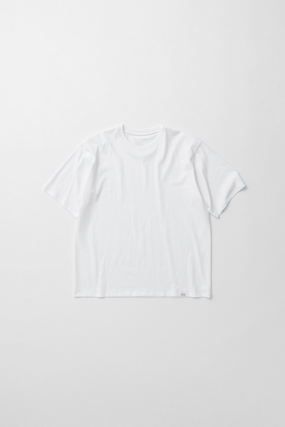 relaxed20t-sh28white29_0000_HG-1185