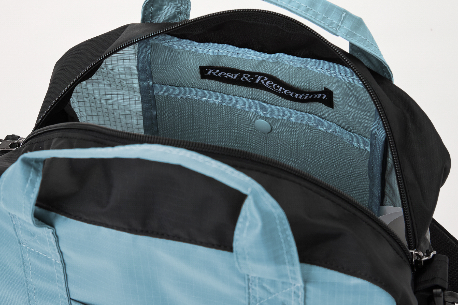 copy-1716790647-RR242AC011BLF_5