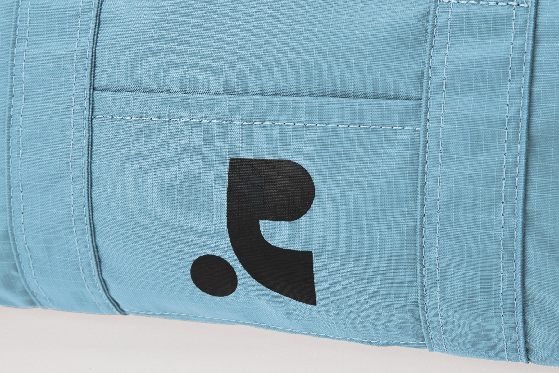 copy-1716790640-RR242AC011BLF_3