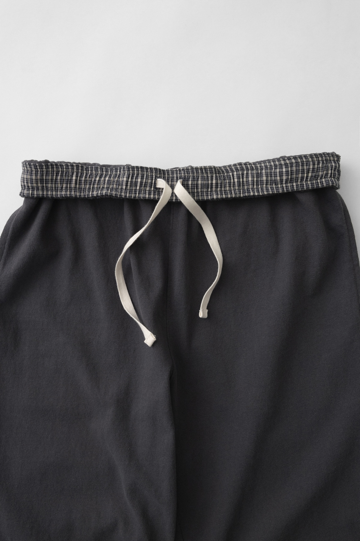 mix20single20pants28charcoal29-cutout5