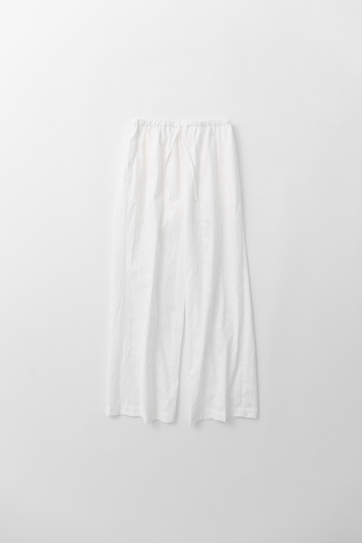 eyelet20pants28white29-cutout4