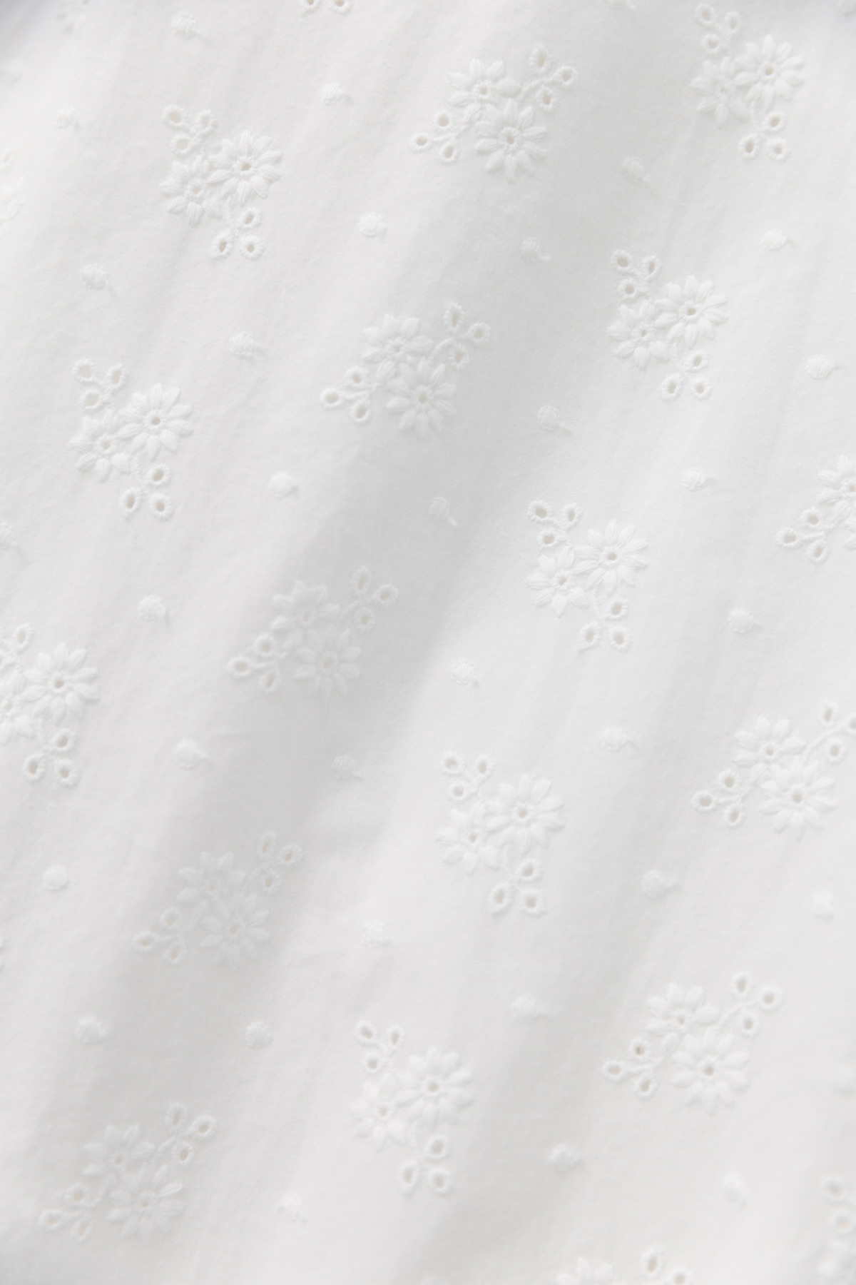 eyelet20pants28white29-cutout2