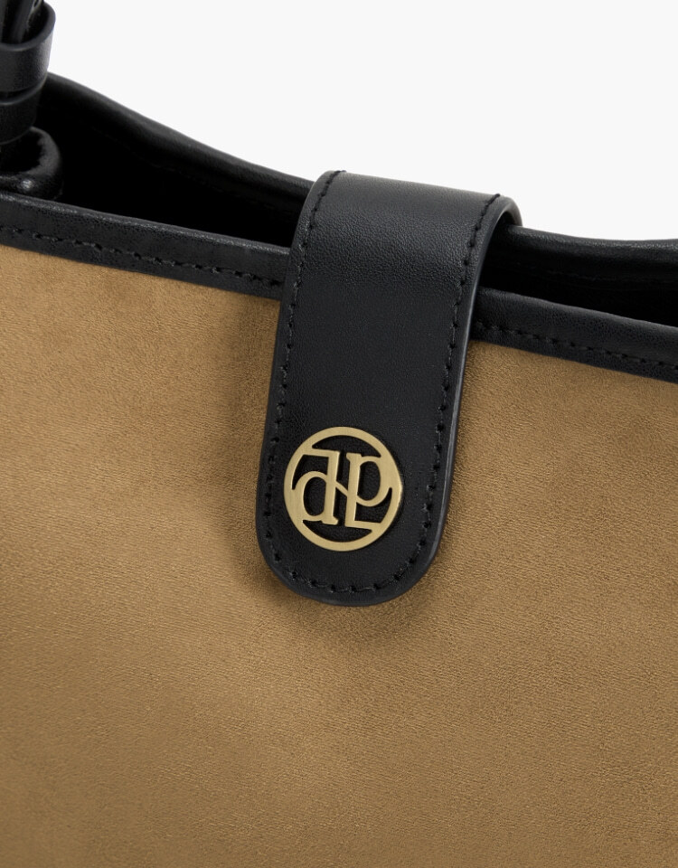 5b7b76d2657bf8ca6eede05a47e58d5c