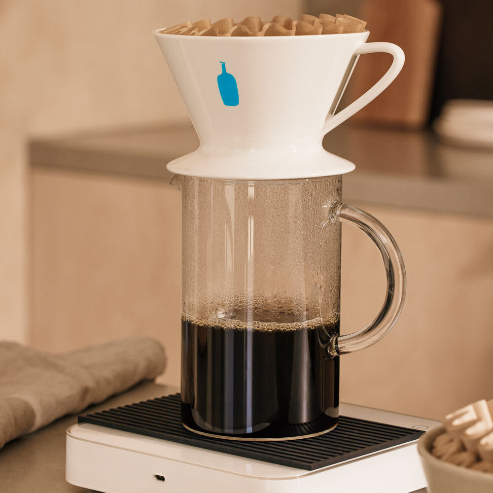 Coffee-Carafe-M3-Design-Detail1-Desktop