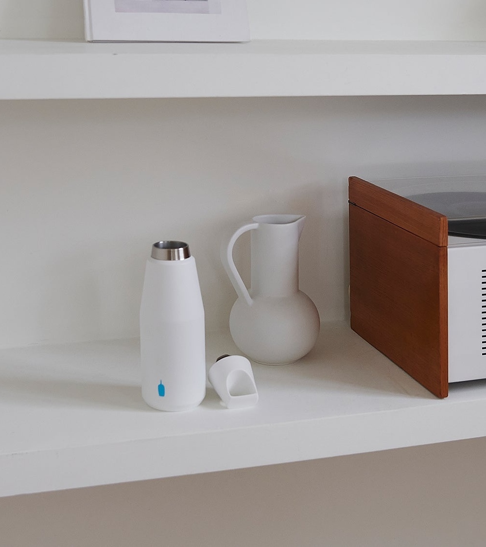 240711-Travel-Bottle-2-Desktop