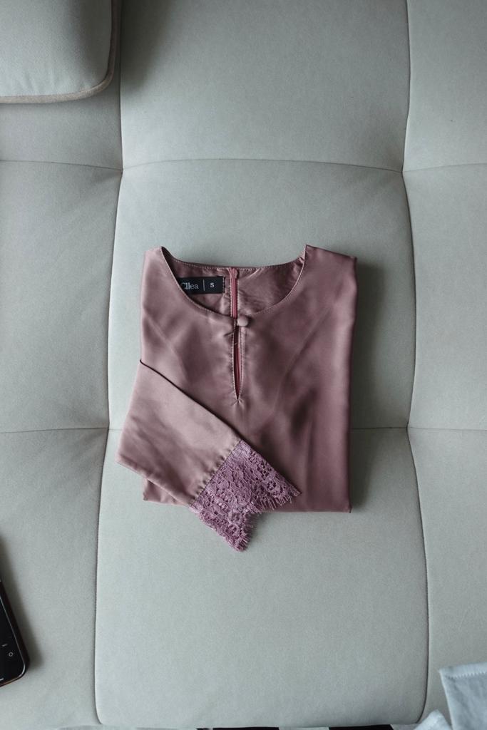 Lily (Button) - Pink Mauve