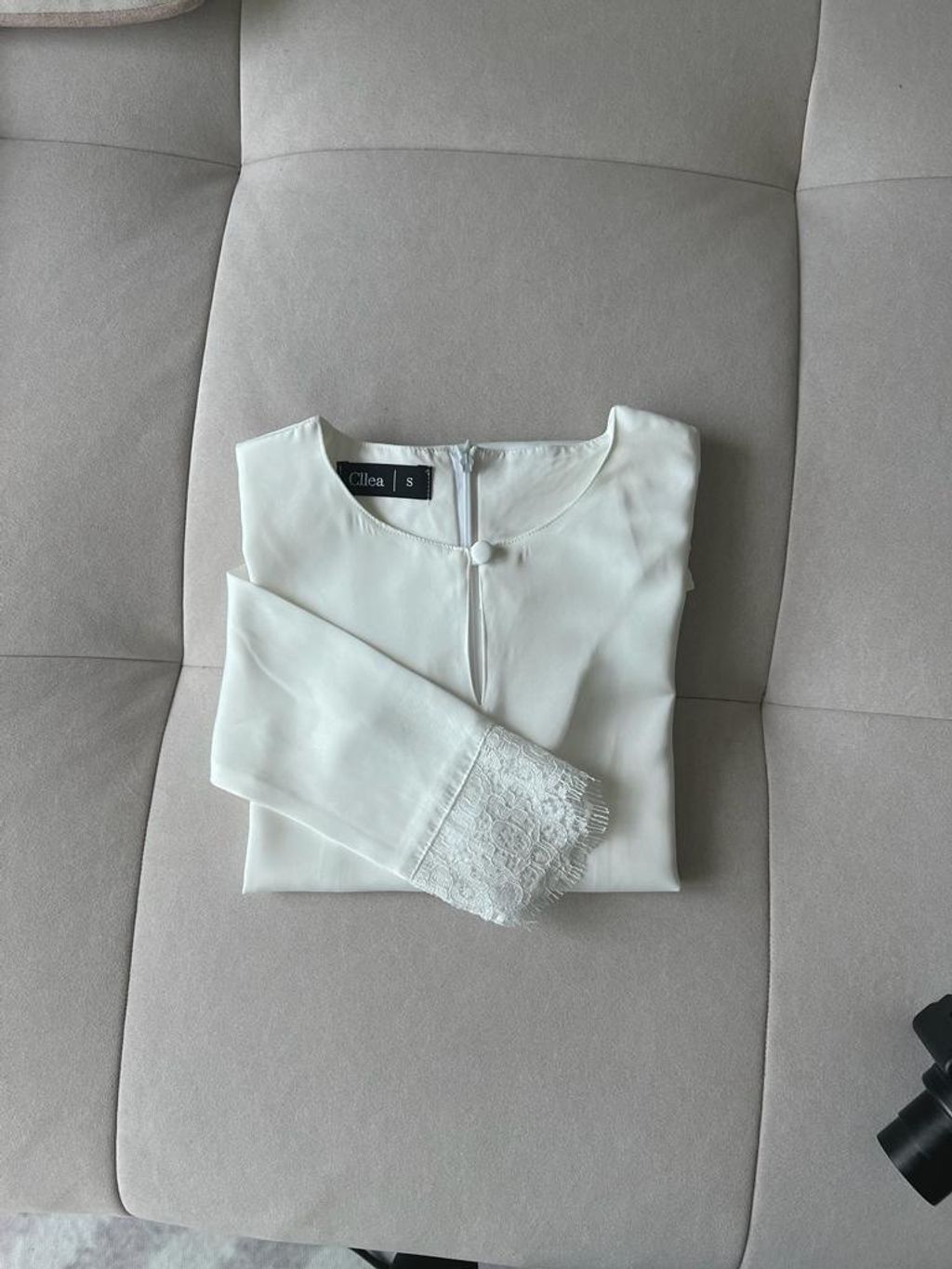 Lily (Button) - Off White