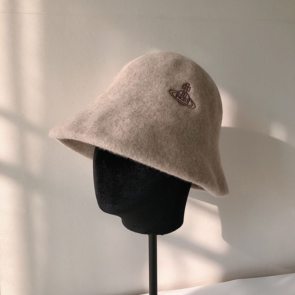 Vivienne Westwood 土星羊毛漁夫帽– 橘子熊日韓批發