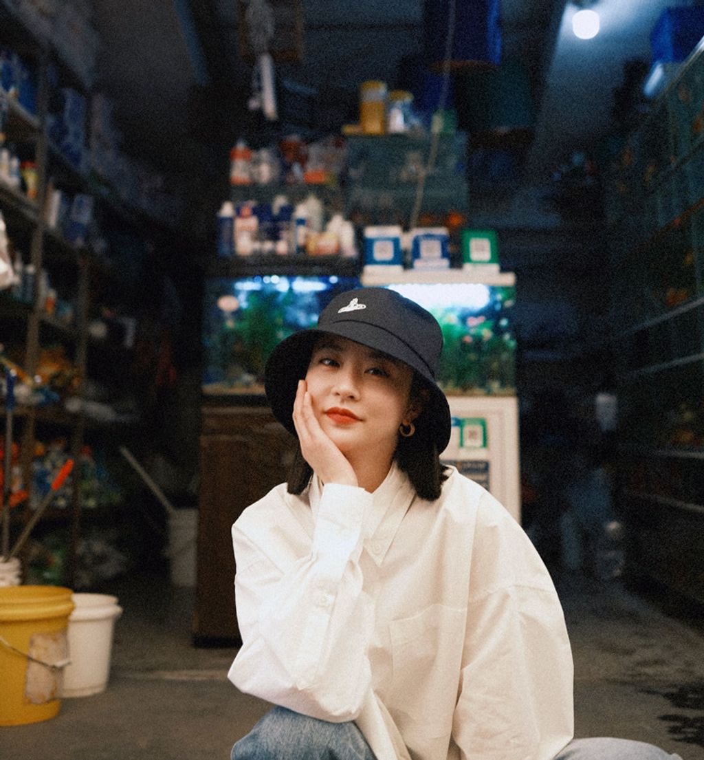 Vivienne Westwood 土星遮陽機能帆布漁夫帽– 橘子熊日韓批發