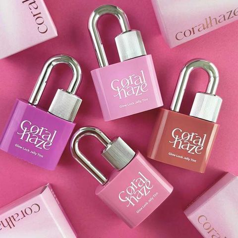 e9041810-2d2c-41e3-b458-c662b0e14f36-large