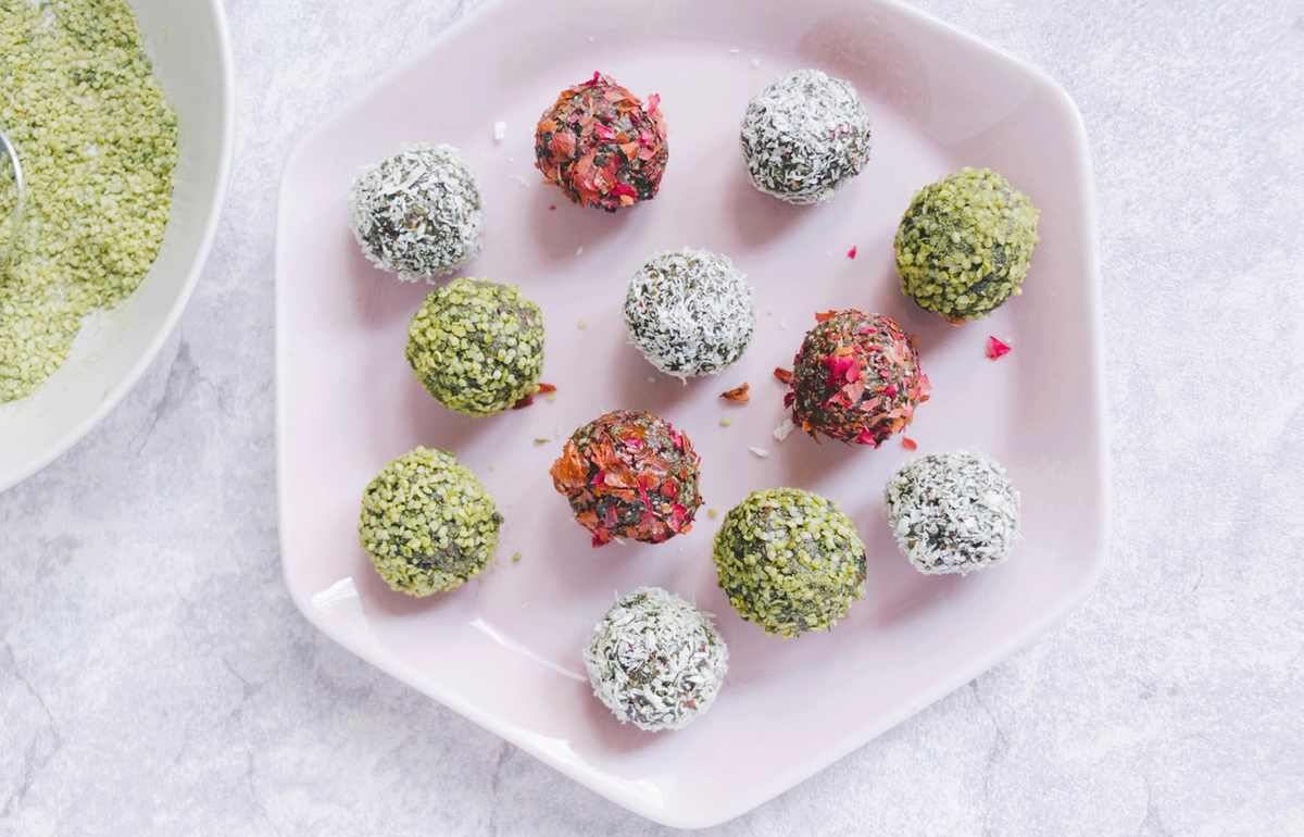 Super Green Protein Balls | Vegan Travel Friendly Snacks