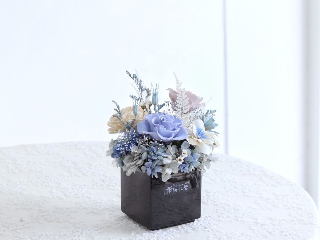 D5DFA050-6EFA-4480-86FC-55893EA508DA