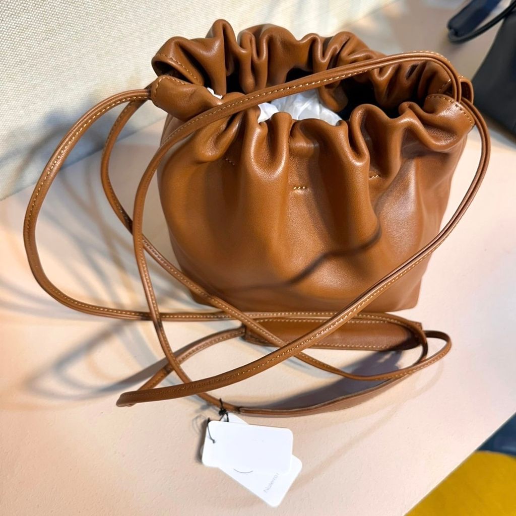 207E313C-D185-4A4C-9303-BBC169B15889