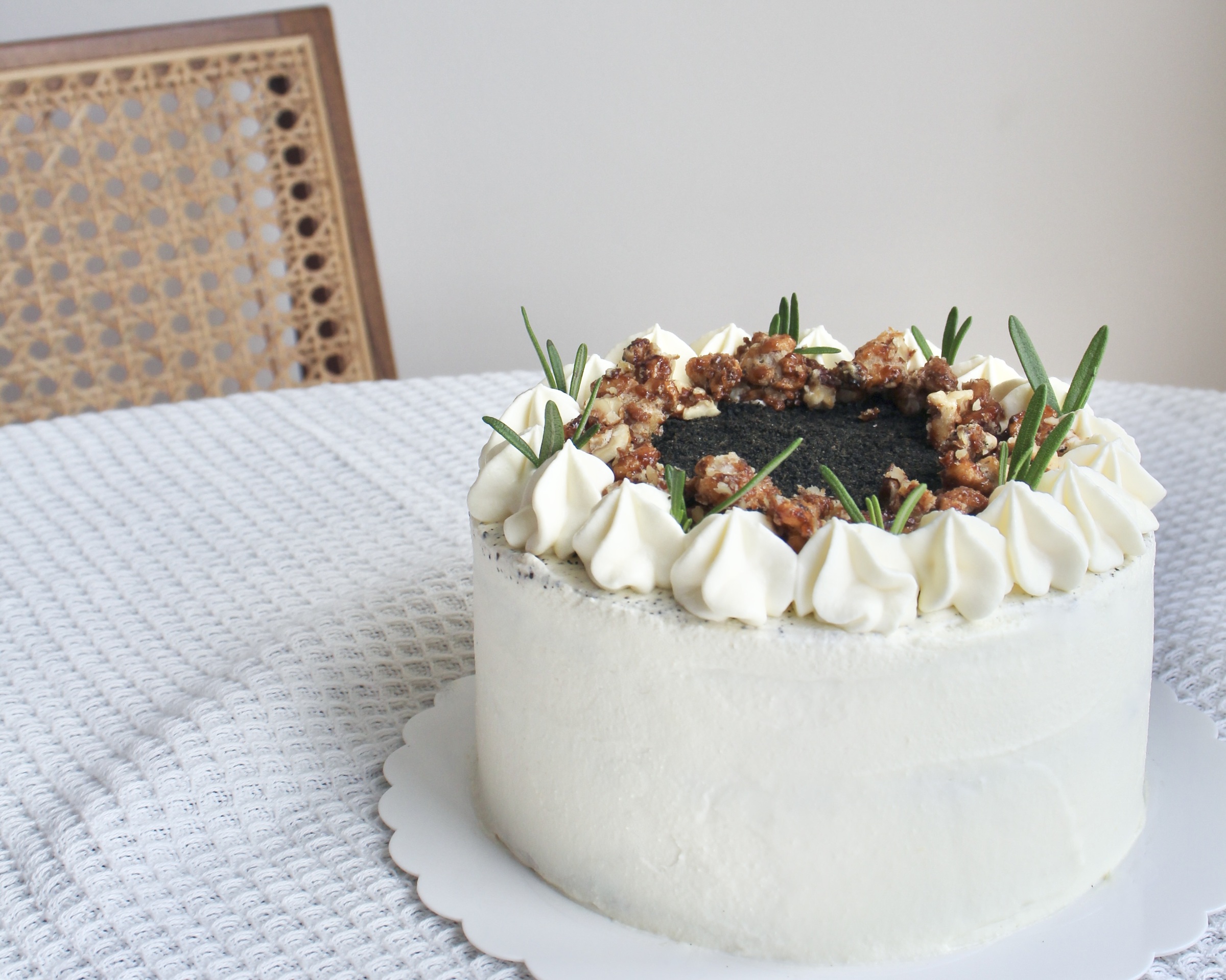 Genmai Sesame Gluten-free Cake with Caramelised Walnut