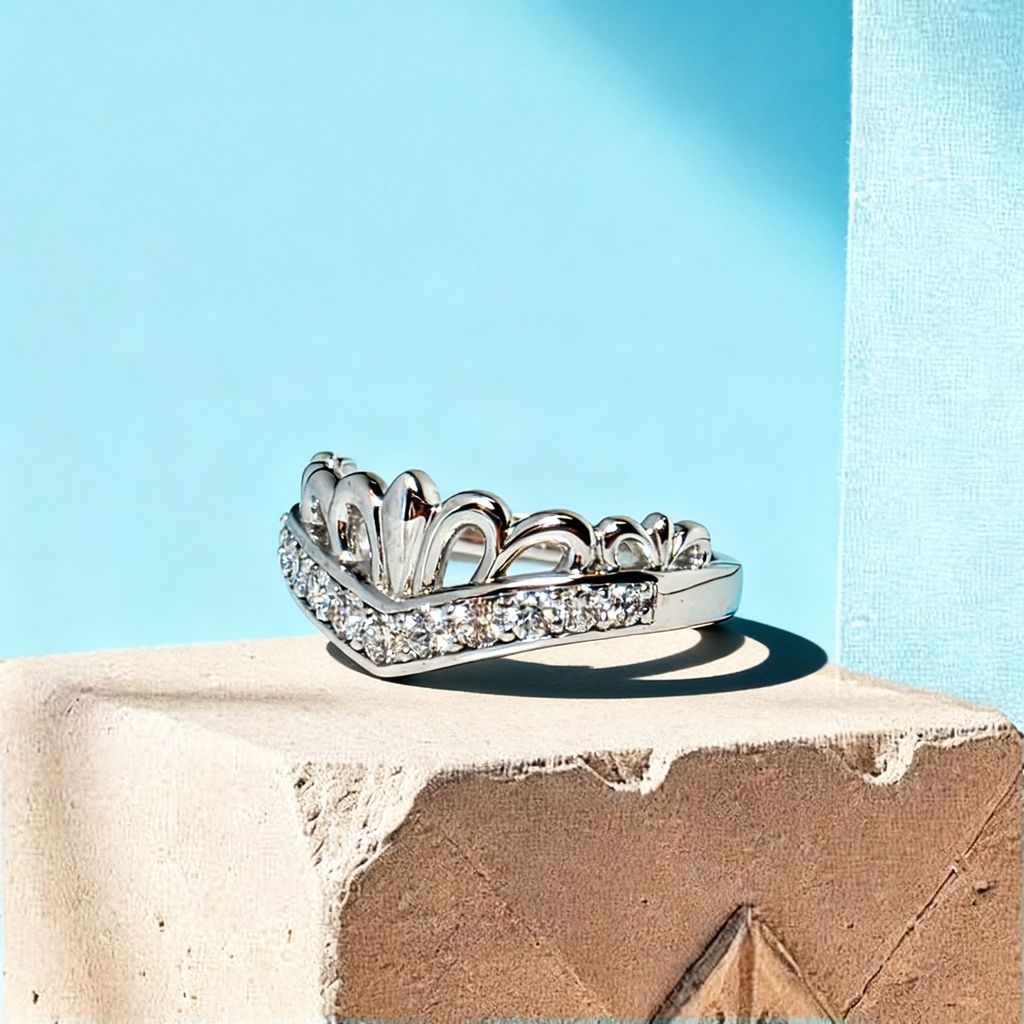 鄧鈺錦小姐 Crown Ring 1