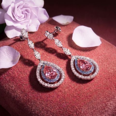 2026-07-15 1.66 ct Pear Diamond Luxury Earring 2
