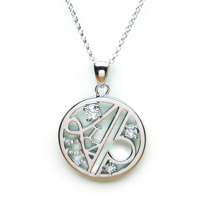 LIZ Diamond Pendant 1000.jpg