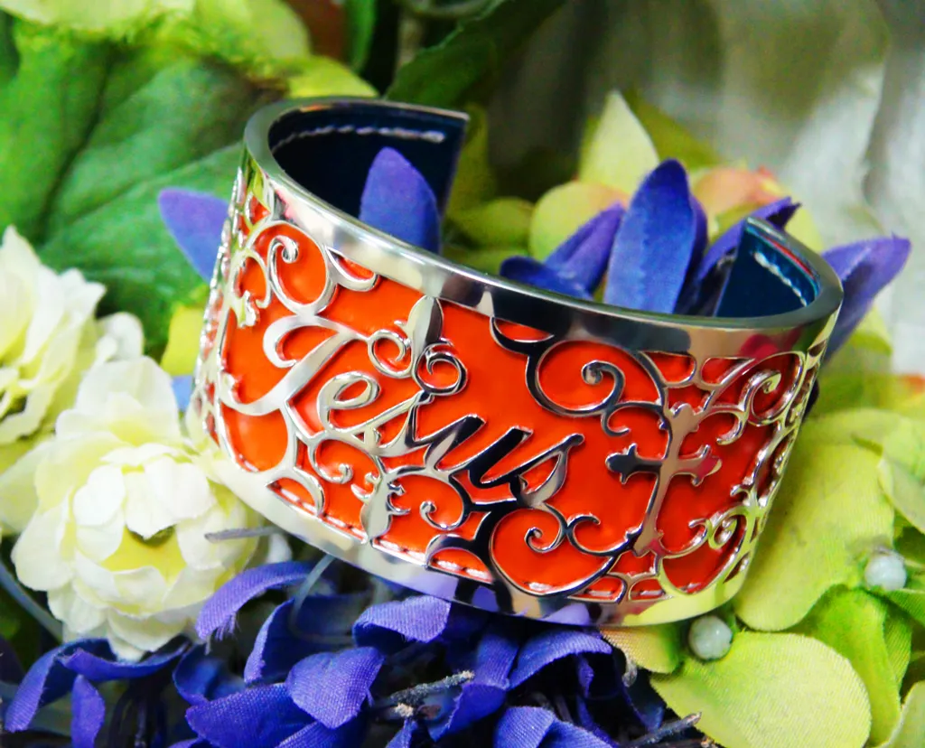 Jesus Bracelet 4 1000.jpg