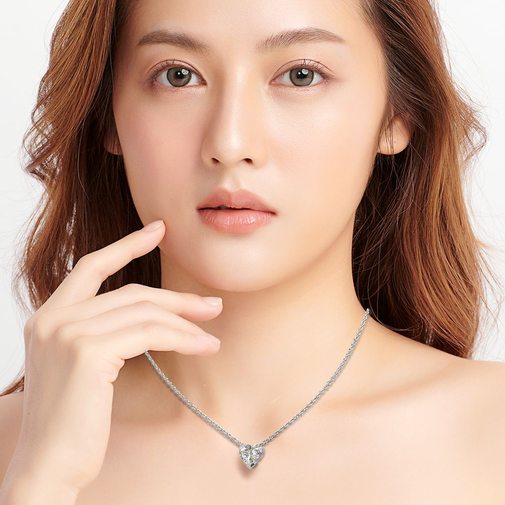 Heart Solitaire Diamond Pendant for Model OK