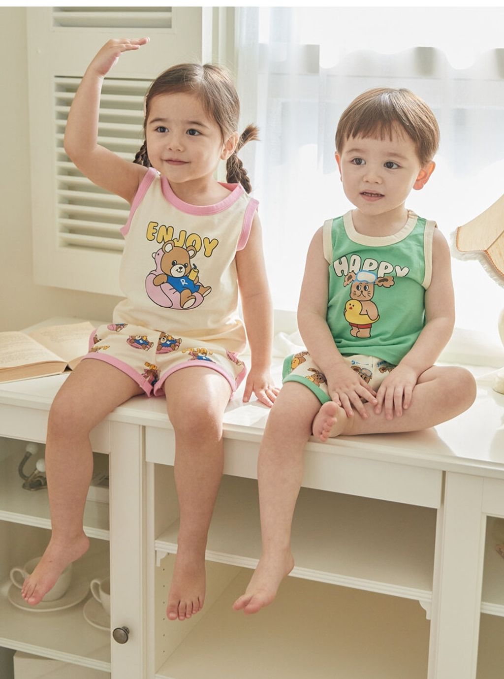 couple_bibisleevelessset-up_flamingobear_duckgaeggung