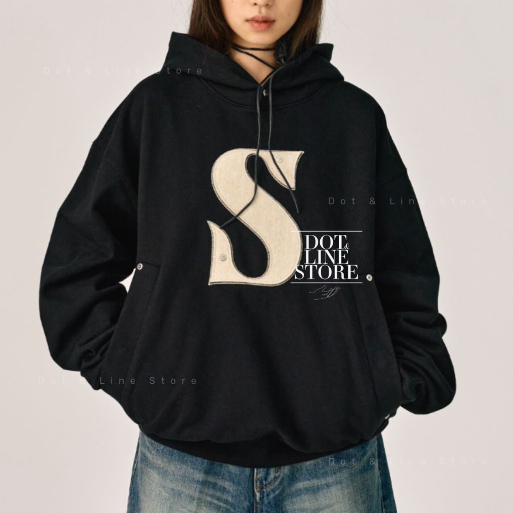★SATUR★Satur Applique Rivet Hoodie SATUR Rivet Applique Pocket Logo Hoodie – Dot & Line Store