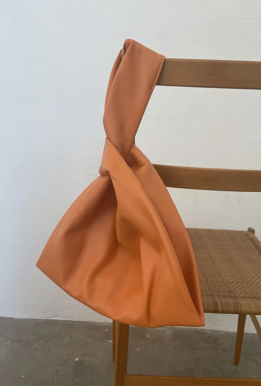 tote-orange-scaled-e1685960543952-1085x1600