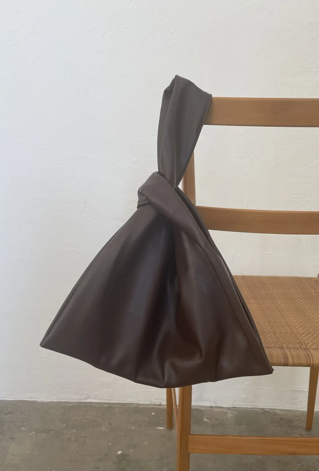 tote-chocolate-scaled-e1685960869433-1085x1600