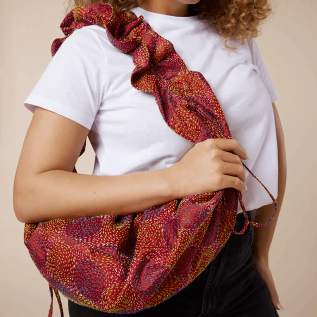 167422-red-ruffle-bag-model-1