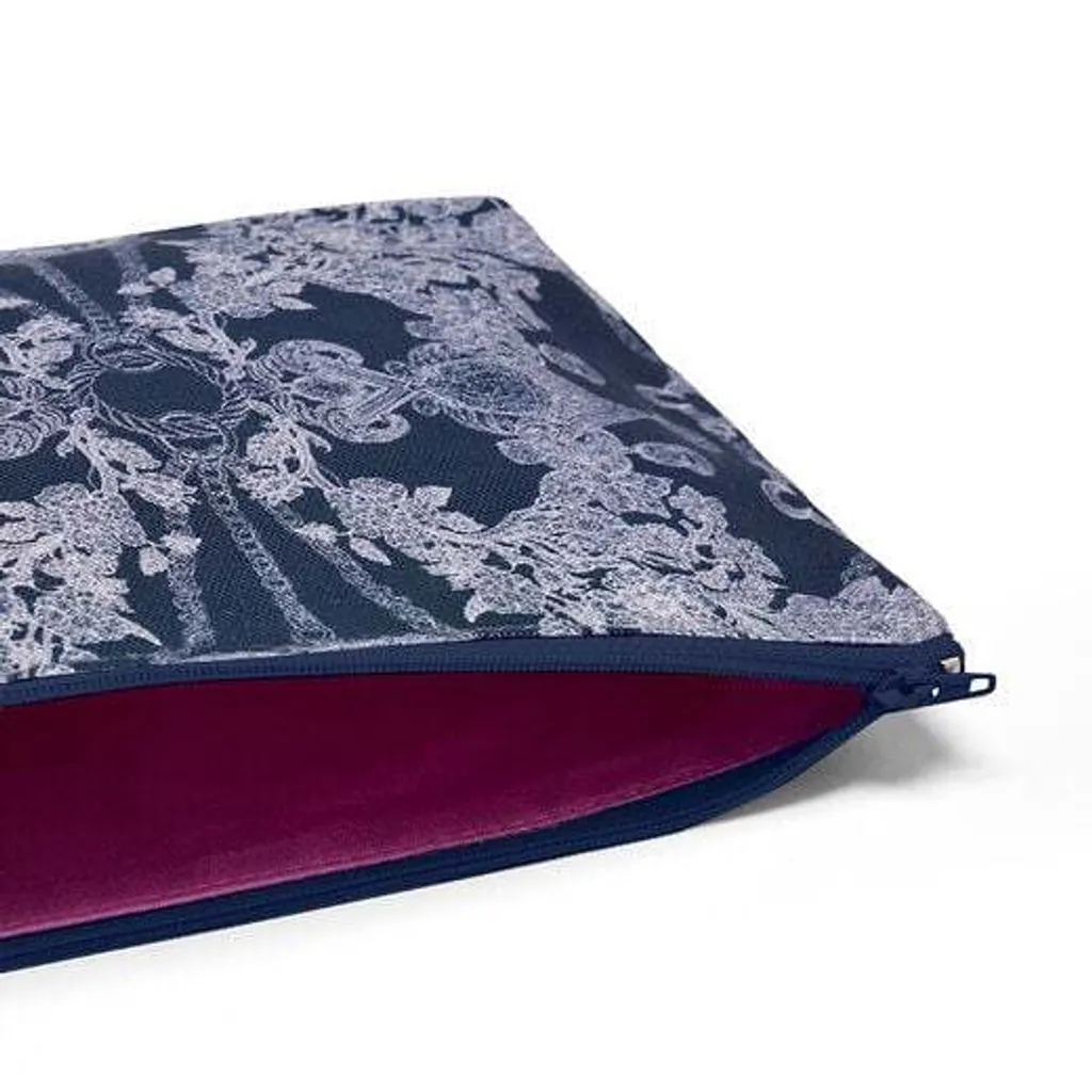 169842-POUCH-NAVY-JBAYLISS-c