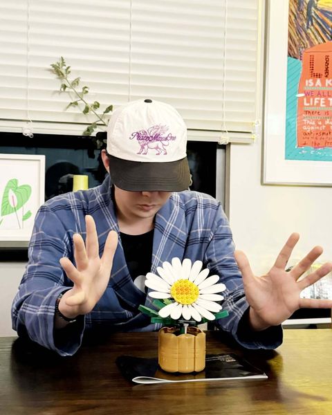 G-DRAGON PEACEMINUSONE 818 BLOOM – Dot & Line Store