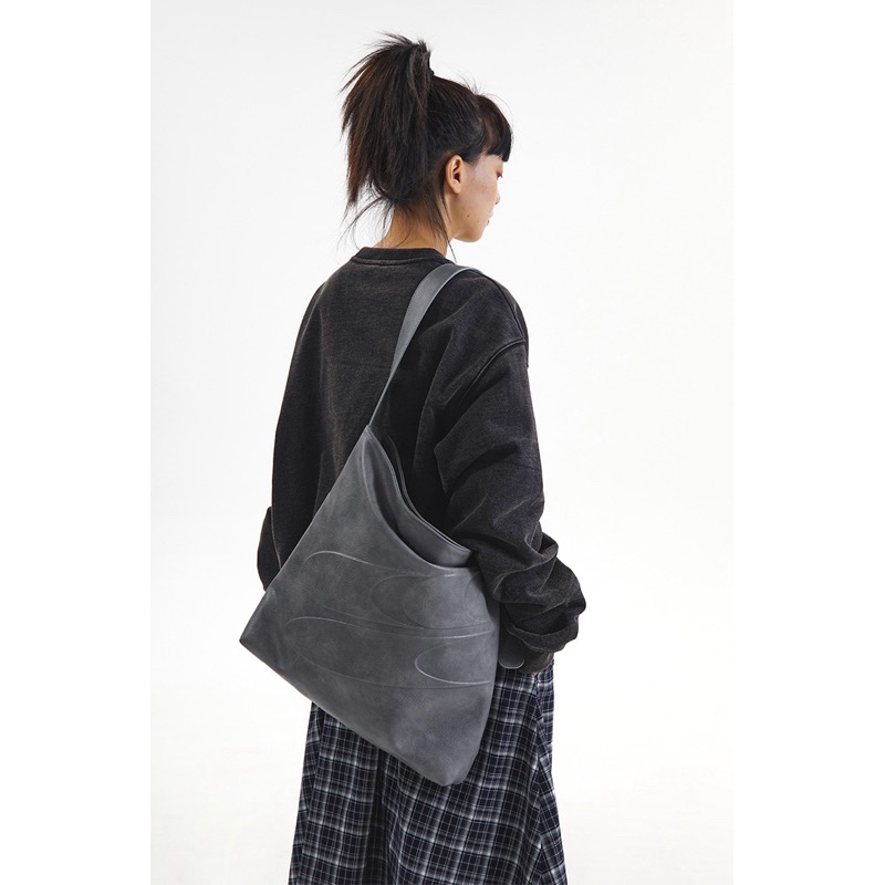 tw-11134207-7r98s-lp99xjczjh2v26