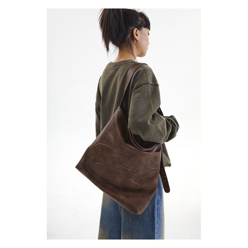 tw-11134207-7r98q-lp99xjczyxbr7d