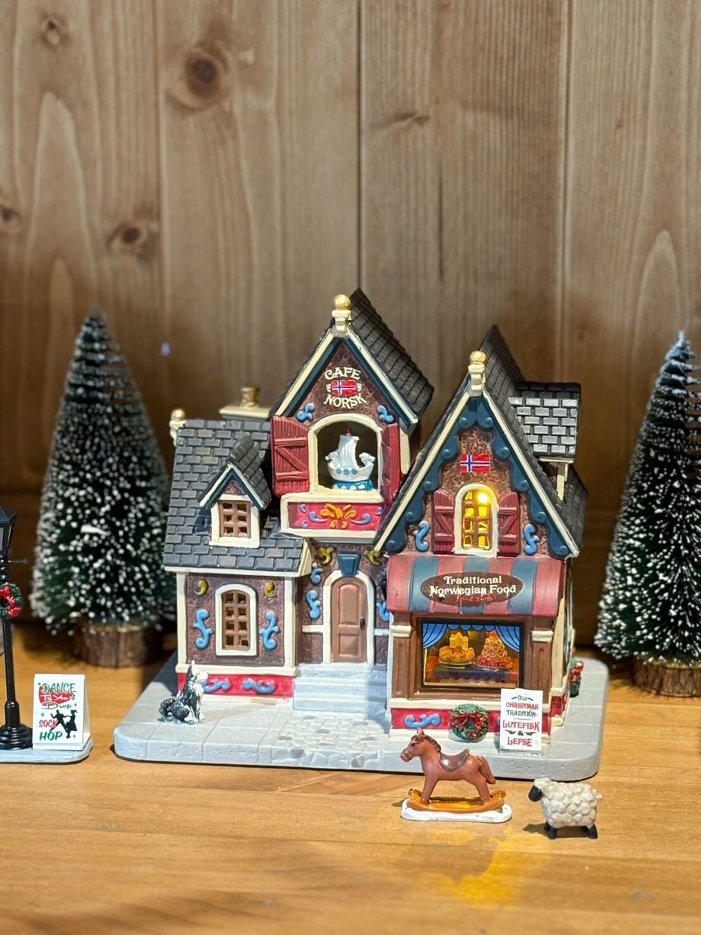 LINE_ALBUM_2026122_260123_101