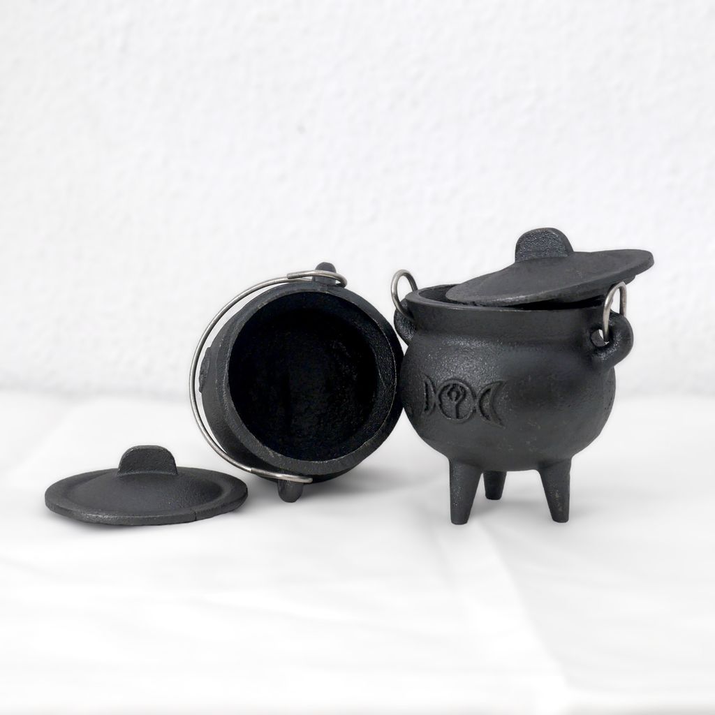 EIB10137 Cauldron 02