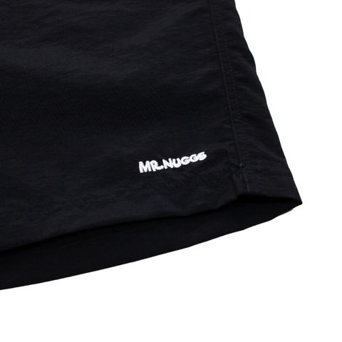 SHORTS-BLACK-CLOSEUP