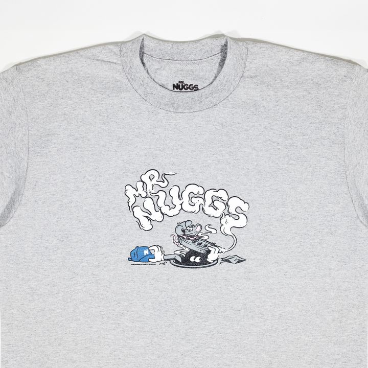 Graphic-T-Grey-Closeup