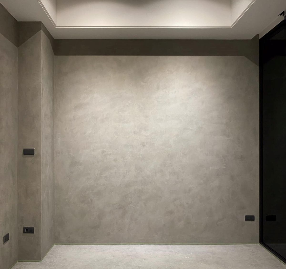 灰，不代表沒有溫度。