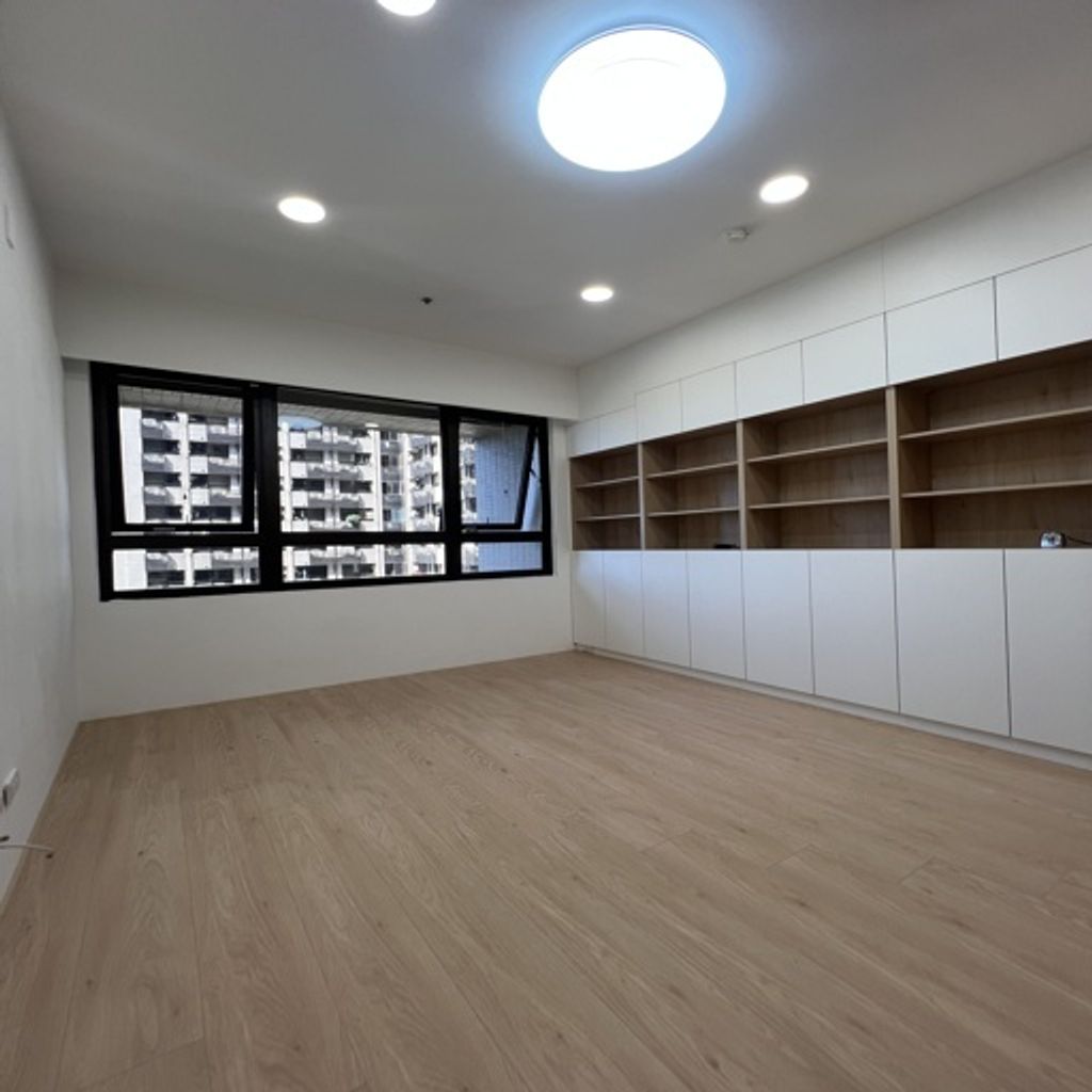 超耐磨木地板簡約淺橡