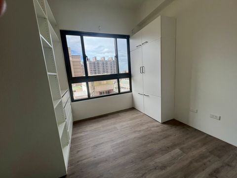 次卧2系統櫃調整