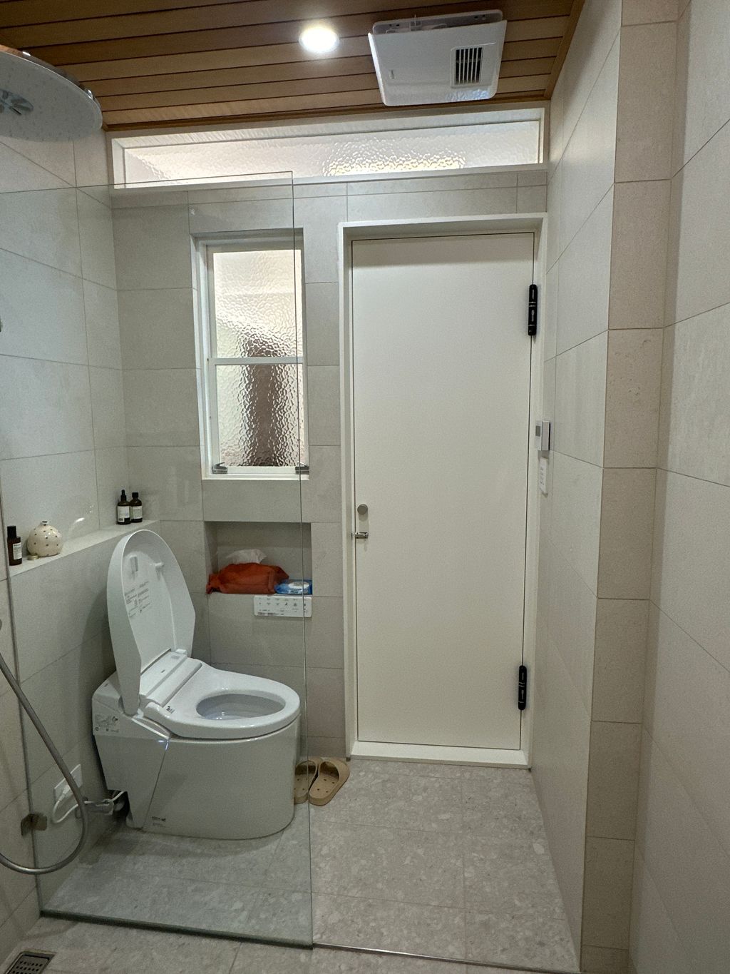 20240526_064403277_iOS