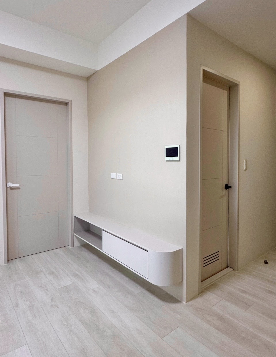 E1CB50C2-01A8-4944-AEF9-EAEC1DDD2A6E