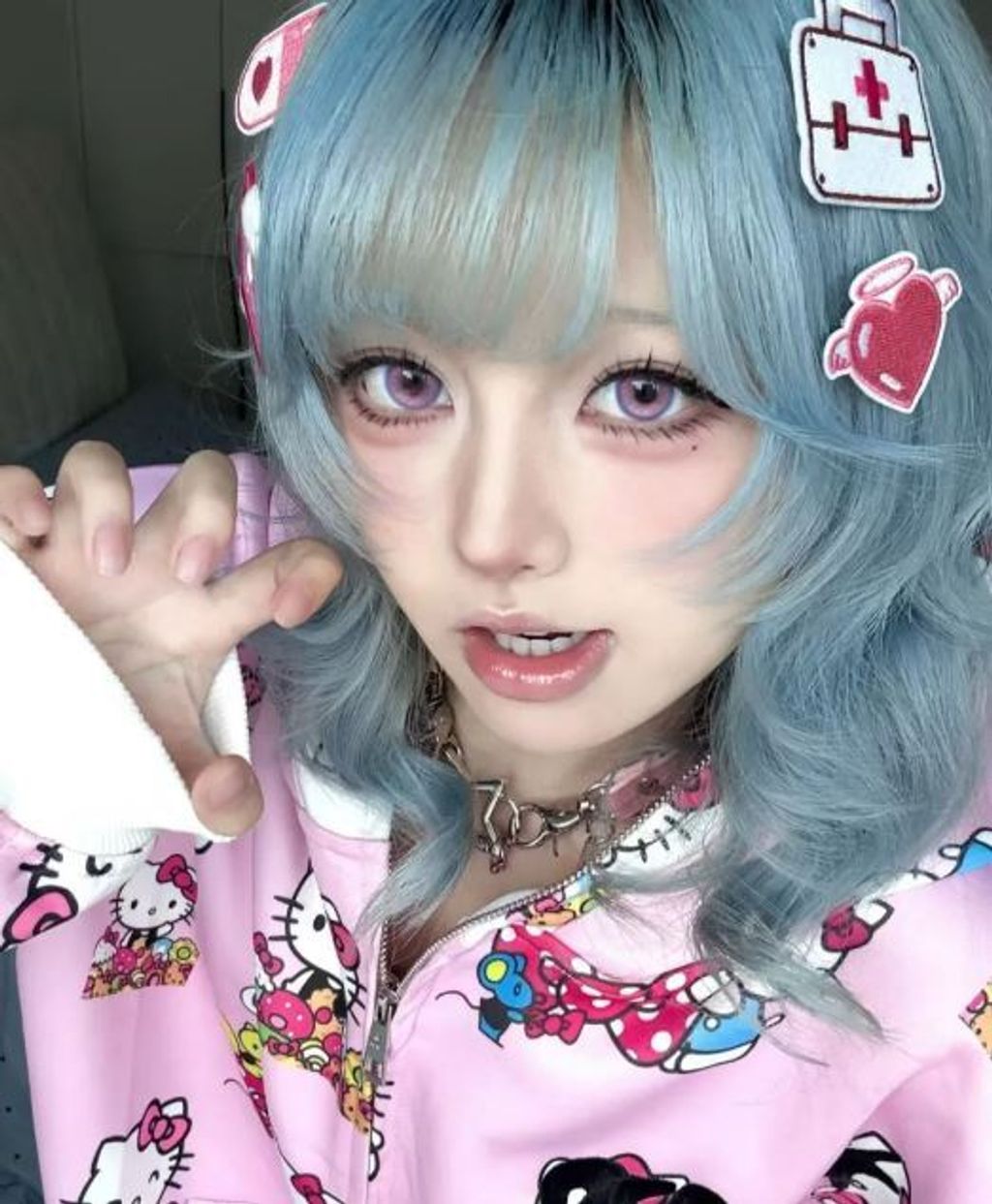 3