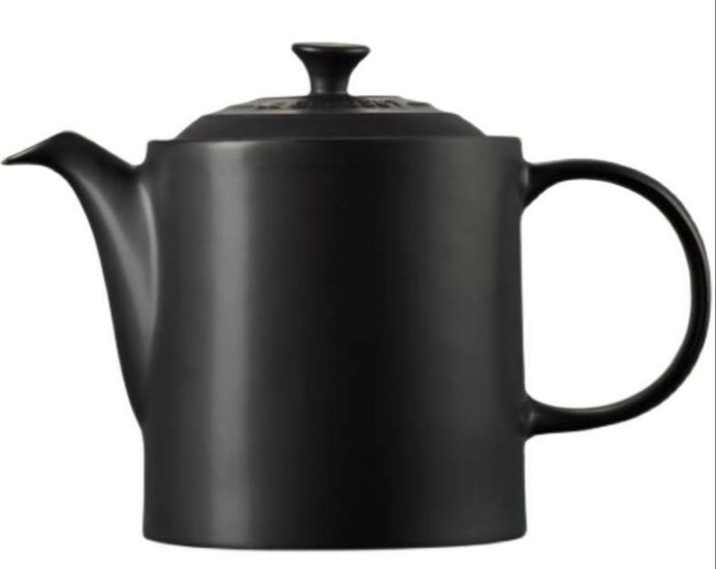 LC 1.3ltr kettle in matte black