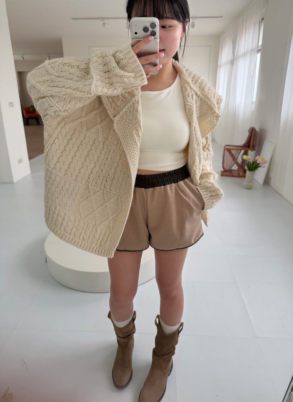 F6586DA5-0732-47B0-B990-32EDB2777E27