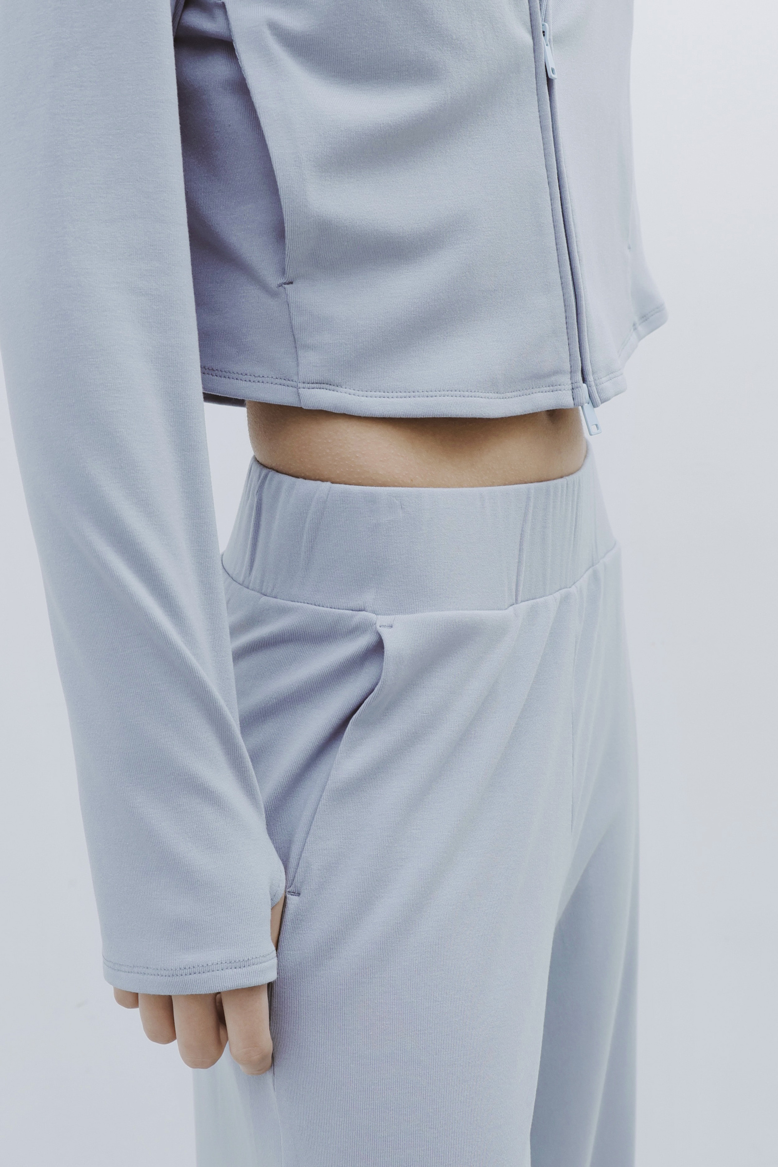 6140A6A4-1D72-4FF2-AF45-579C80ED4ED3